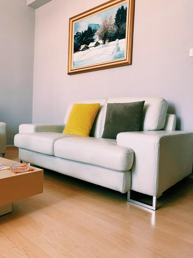 Toti Apartments ติรานา ภายนอก รูปภาพ